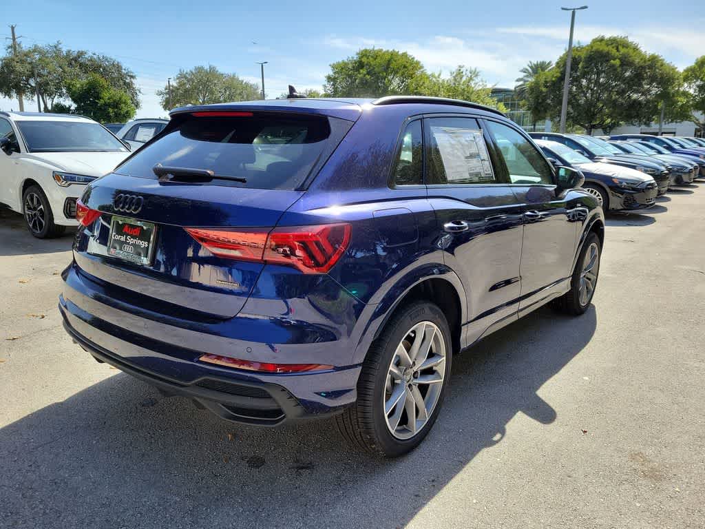 Thumbnail: 2025 Audi Q3 - 8