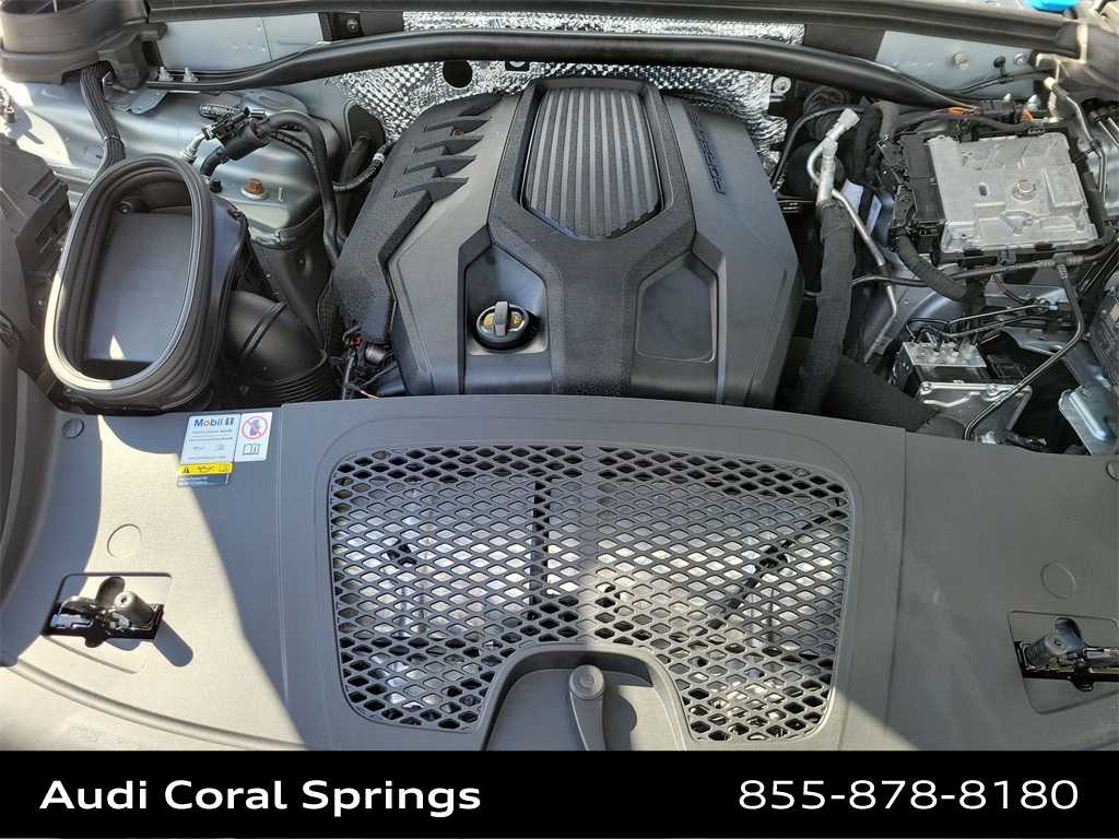 Thumbnail: 2023 Porsche Macan - 9