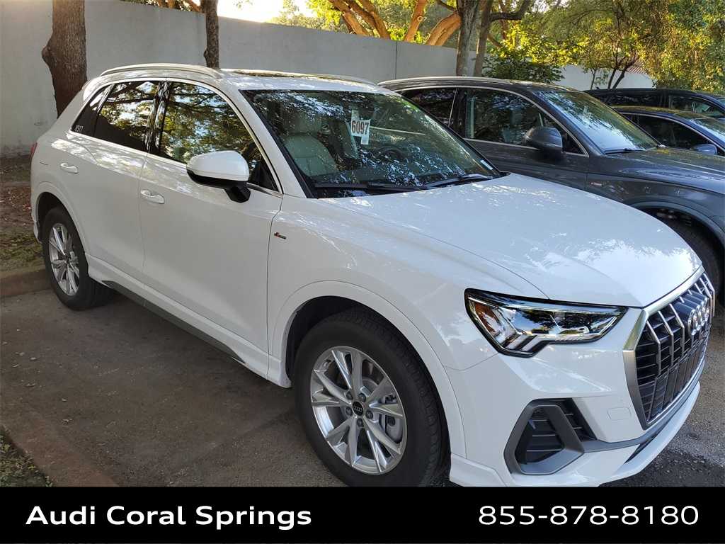 Thumbnail: 2025 Audi Q3 - 15