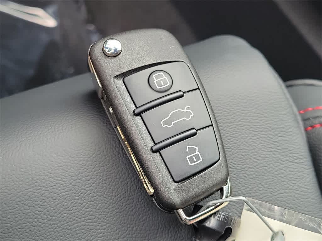 Thumbnail: 2025 Audi Q3 - 28