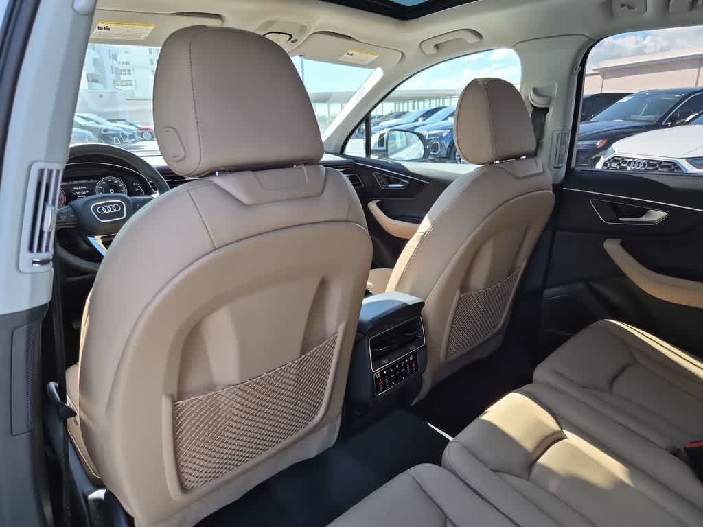 Thumbnail: 2026 Audi Q7 - 17