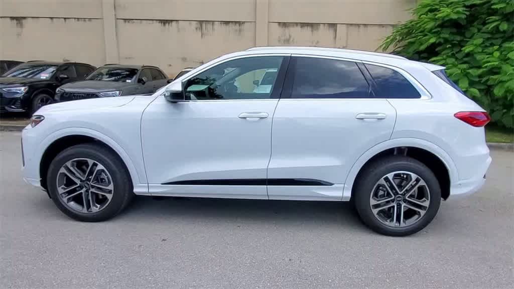 Thumbnail: 2025 Audi Q5 - 5