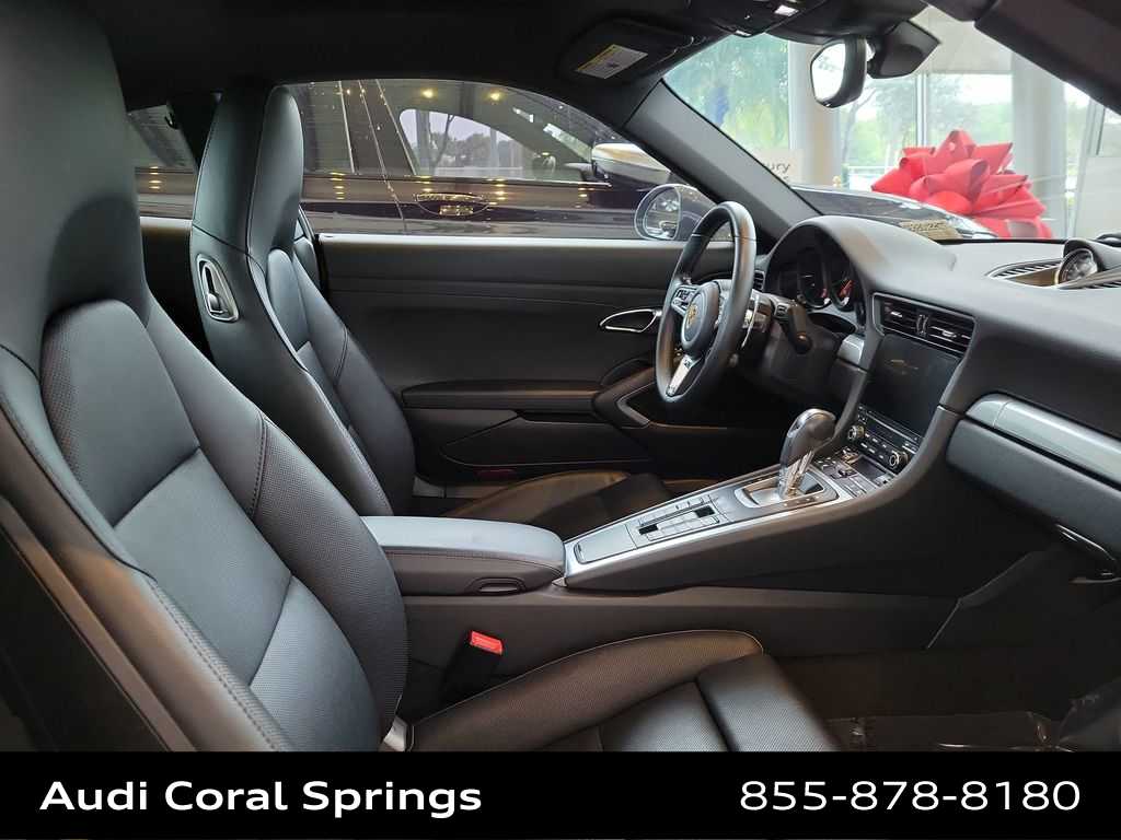 Thumbnail: 2017 Porsche 911 - 14