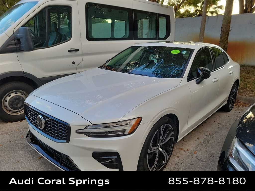 Thumbnail: 2023 Volvo S60 - 4