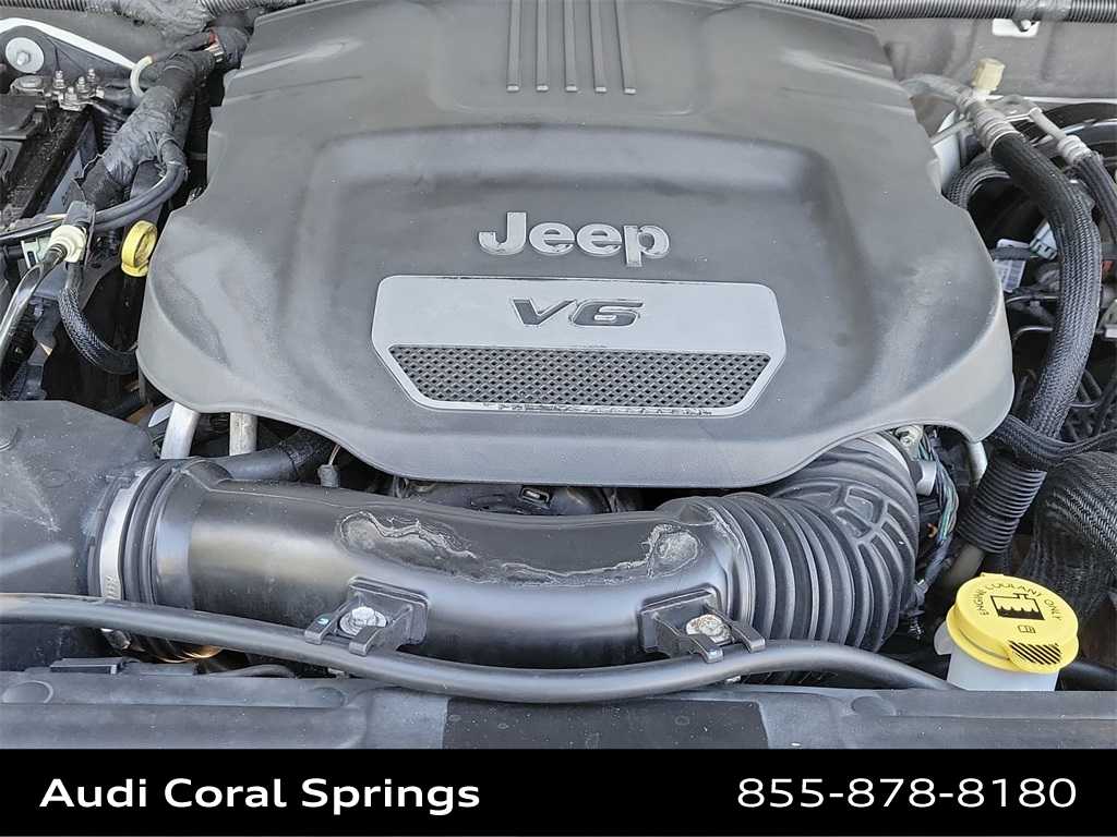 Thumbnail: 2015 Jeep Wrangler - 17