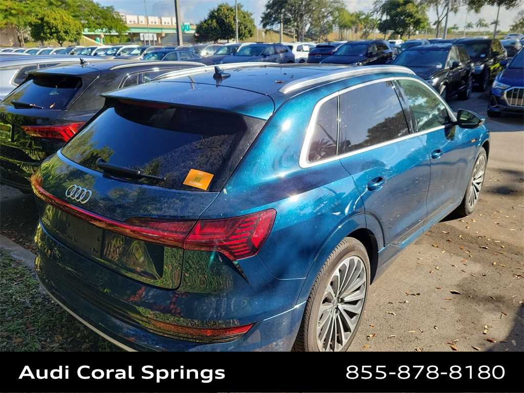 Thumbnail: 2019 Audi e-tron - 18