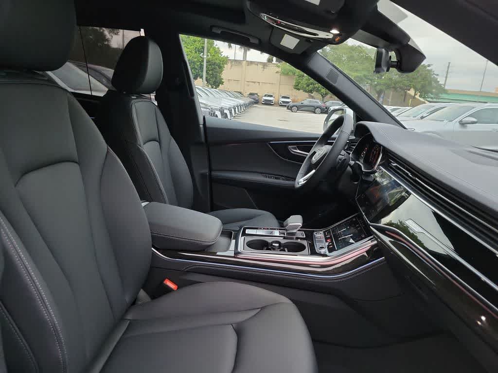 Thumbnail: 2026 Audi Q8 - 22