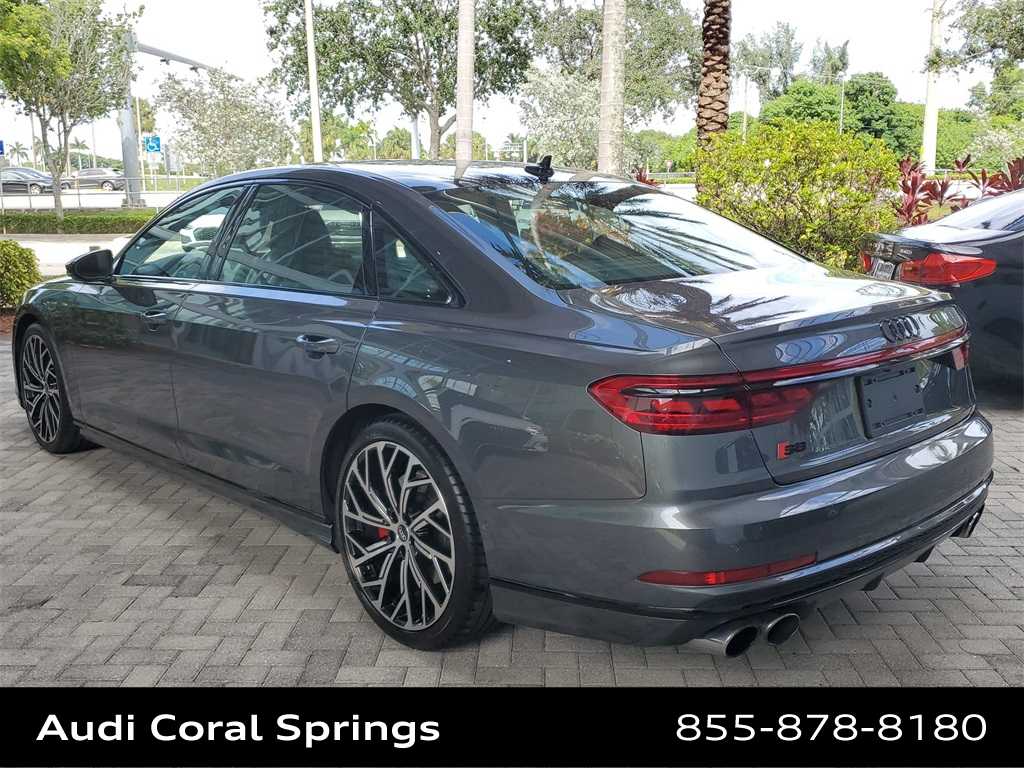 Thumbnail: 2021 Audi S8 - 6