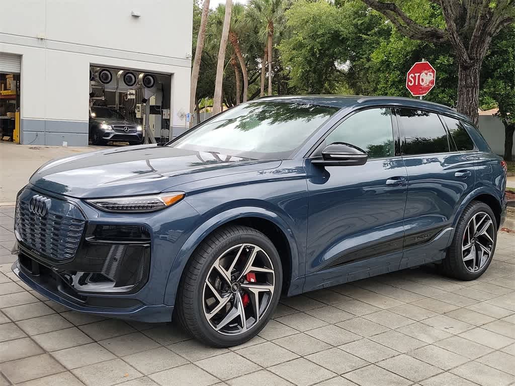 Thumbnail: 2025 Audi SQ6 e-tron - 4