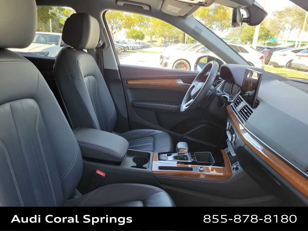 Thumbnail: 2023 Audi Q5 - 22