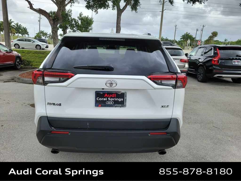 Thumbnail: 2021 Toyota RAV4 - 7