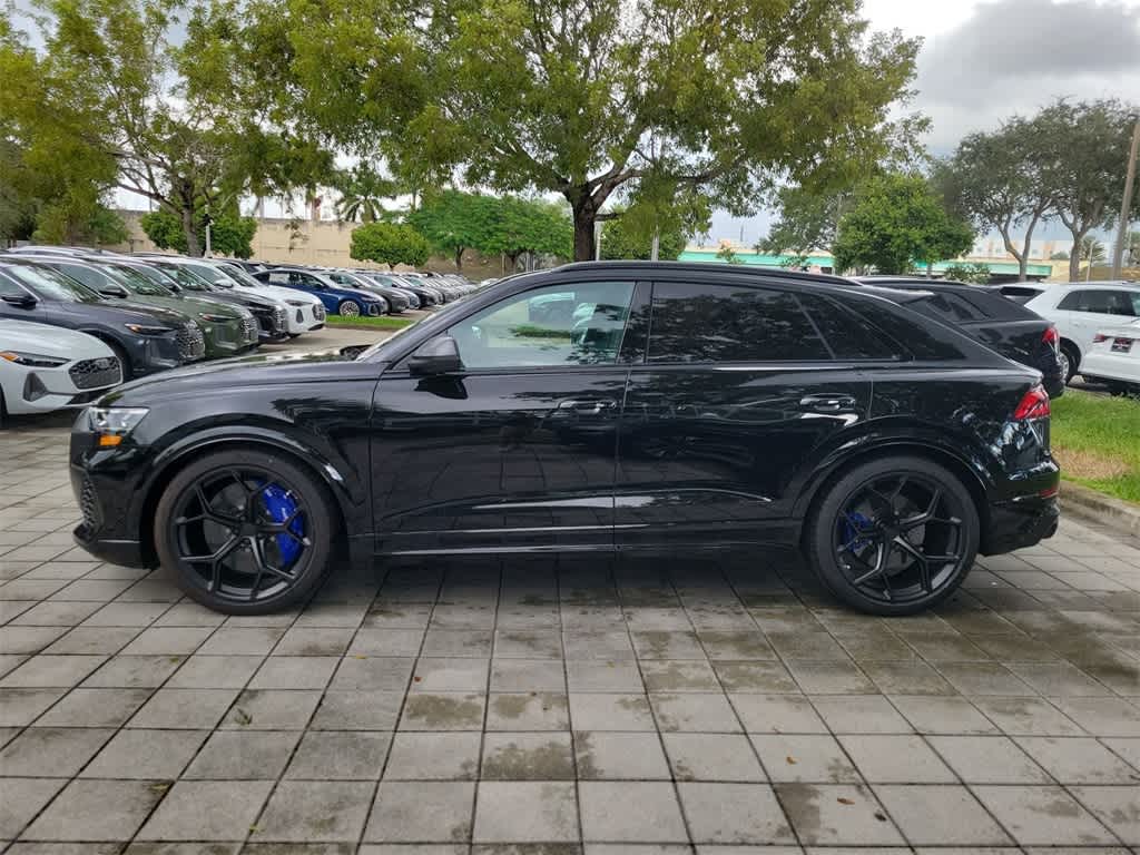 Thumbnail: 2026 Audi RS Q8 - 5