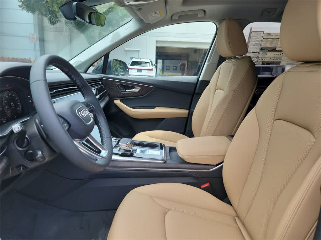 Thumbnail: 2025 Audi Q7 - 11