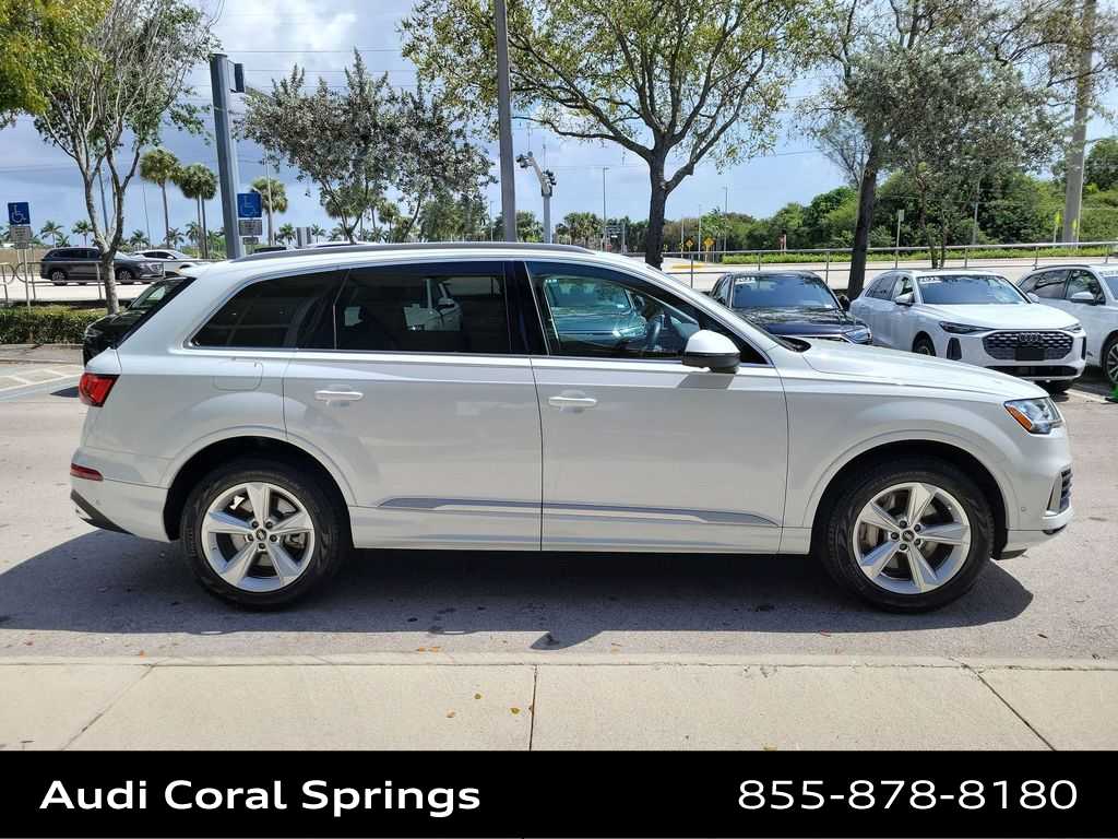 Thumbnail: 2023 Audi Q7 - 9