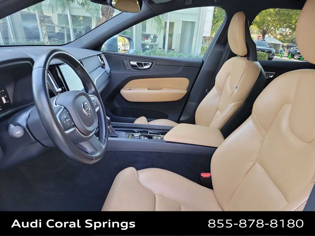 Thumbnail: 2019 Volvo XC60 - 19