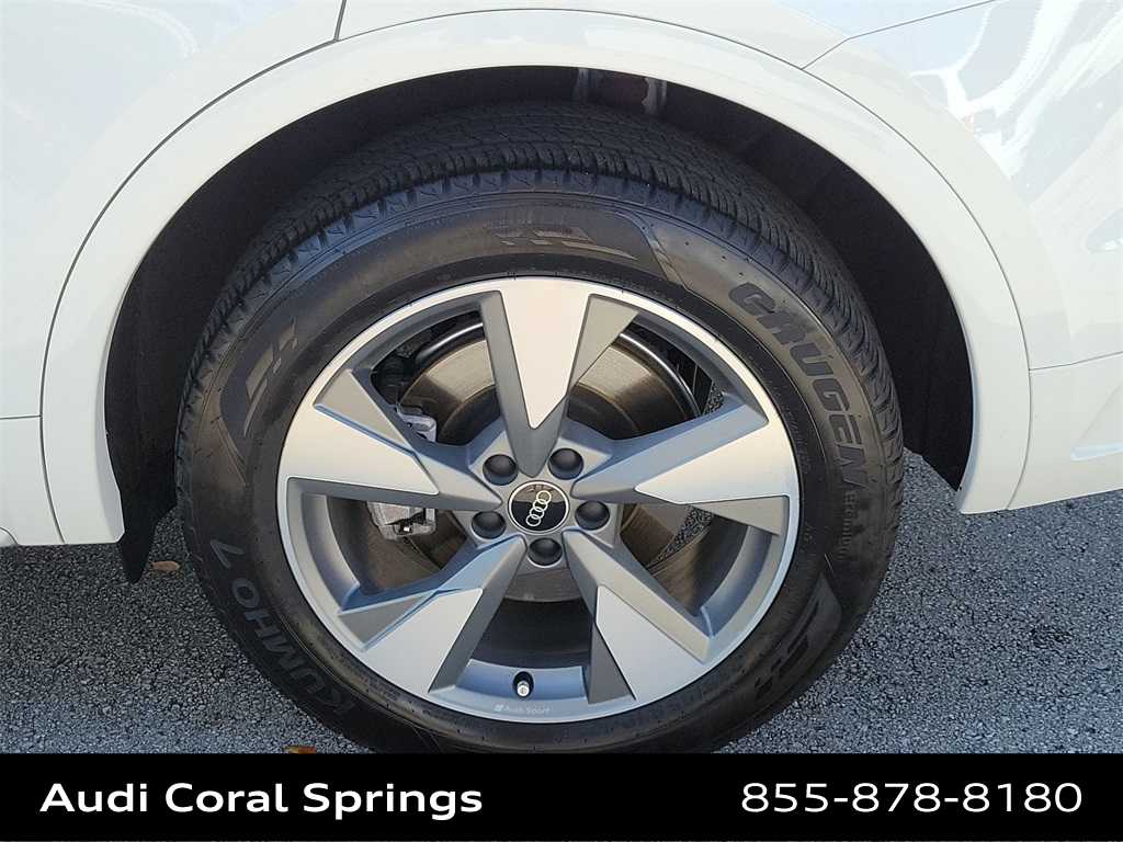 Thumbnail: 2023 Audi Q5 - 16