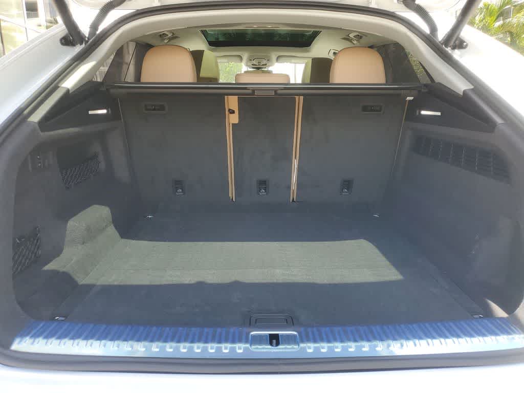 Thumbnail: 2025 Audi Q8 - 24