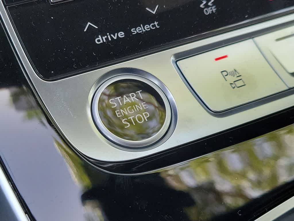 Thumbnail: 2026 Audi Q8 - 19