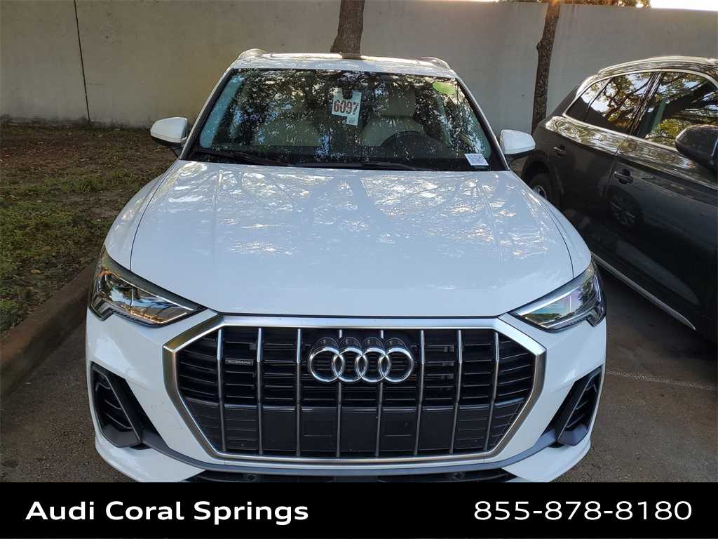 Thumbnail: 2025 Audi Q3 - 9