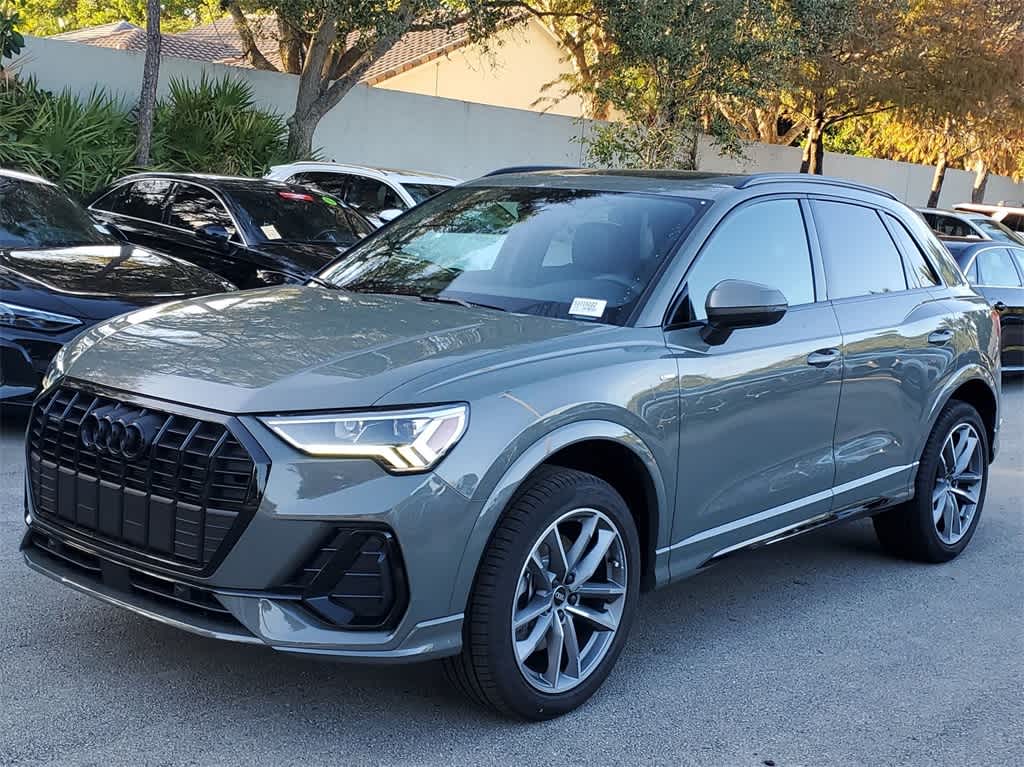 2025 Audi Q3 Premium 4