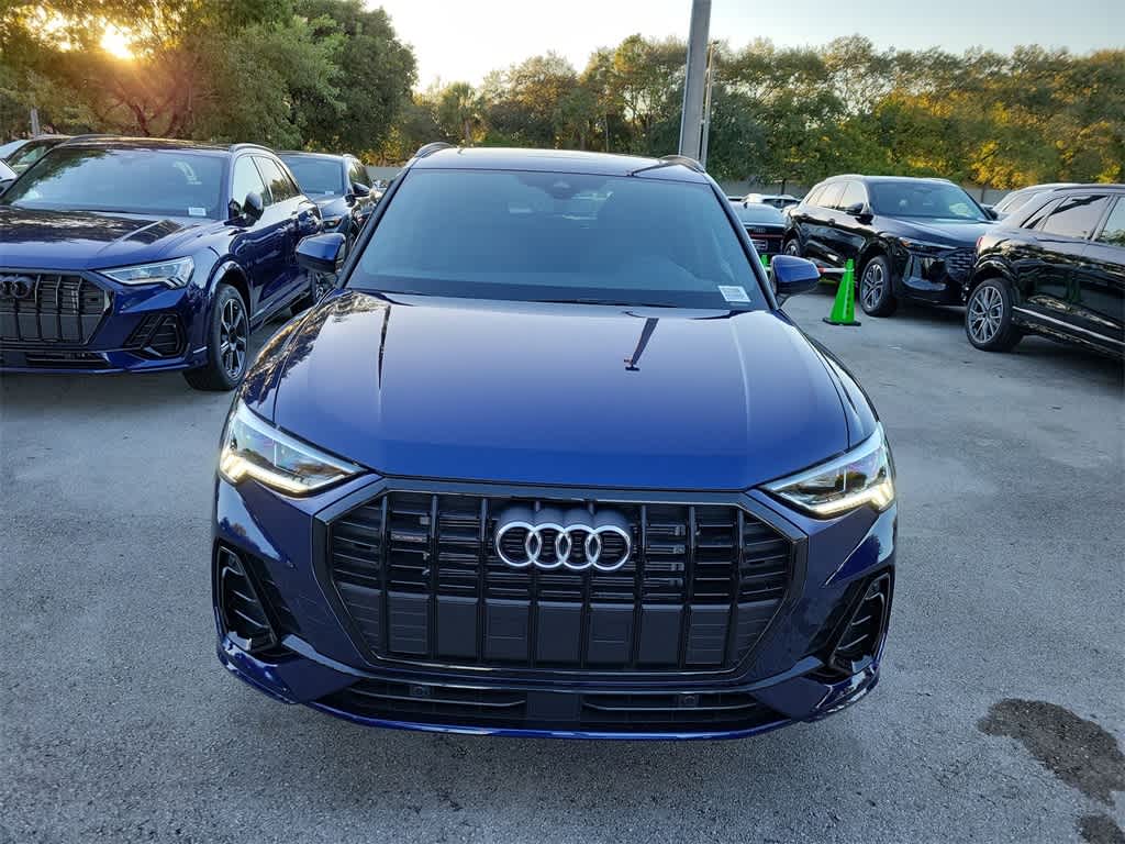 Thumbnail: 2025 Audi Q3 - 14