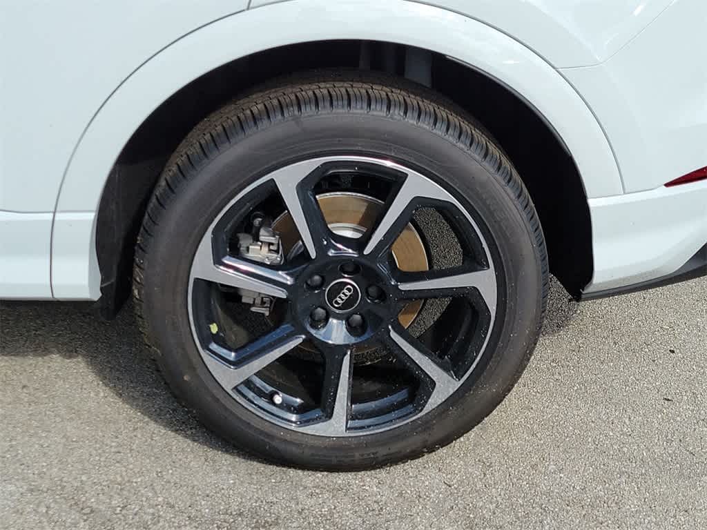 Thumbnail: 2025 Audi Q3 - 16