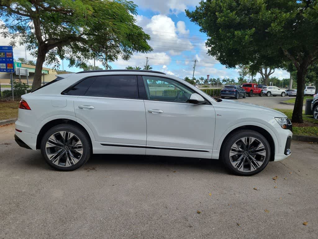 Thumbnail: 2026 Audi Q8 - 9