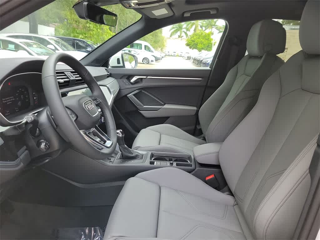 Thumbnail: 2025 Audi Q3 - 11