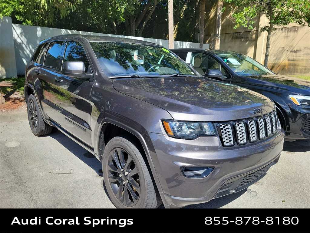Thumbnail: 2020 Jeep Grand Cherokee - 10
