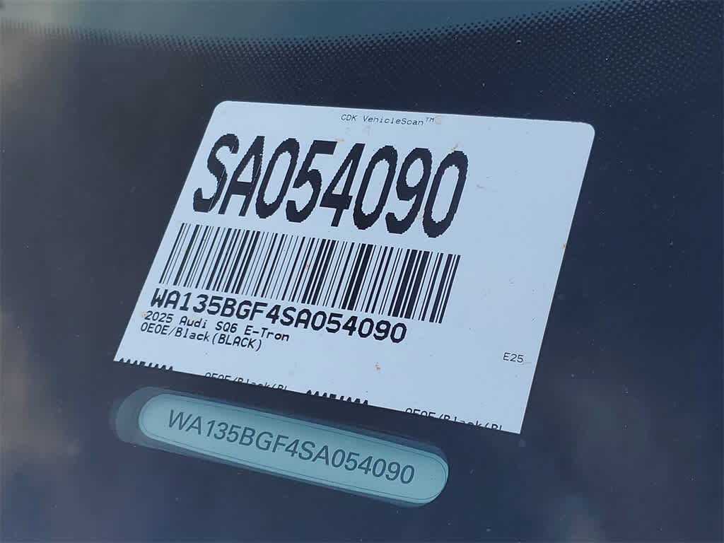 Thumbnail: 2025 Audi SQ6 e-tron - 21
