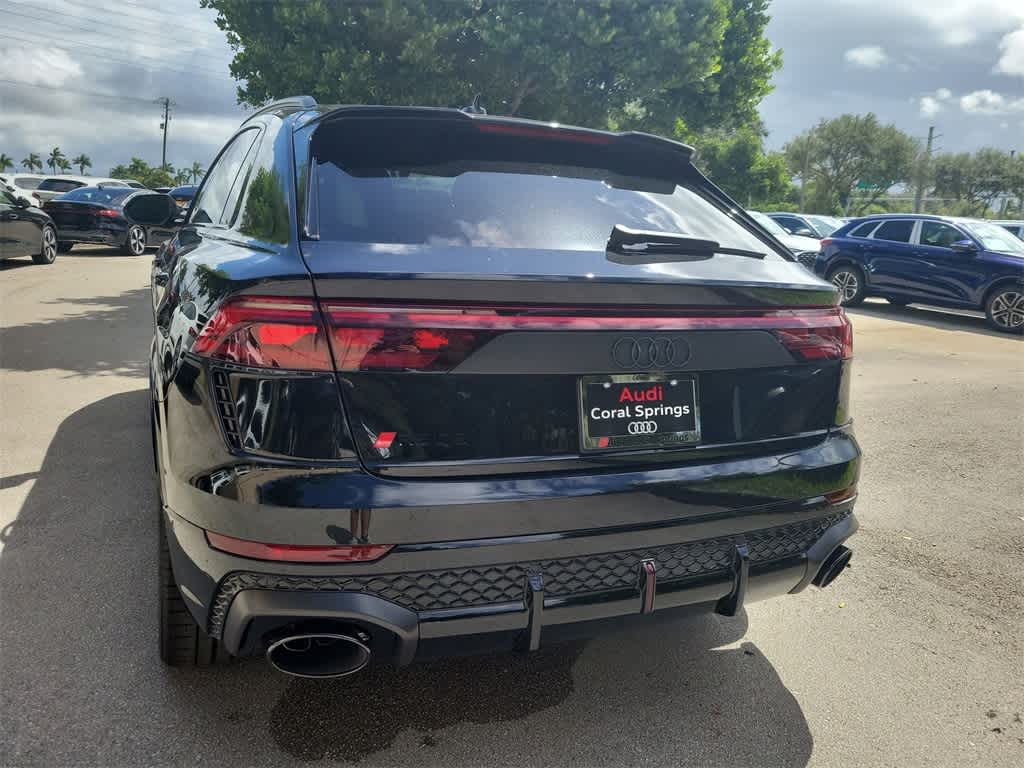 Thumbnail: 2026 Audi RS Q8 - 4