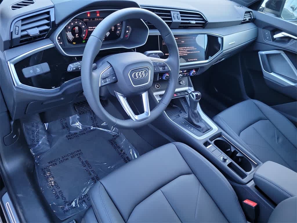 Thumbnail: 2025 Audi Q3 - 2