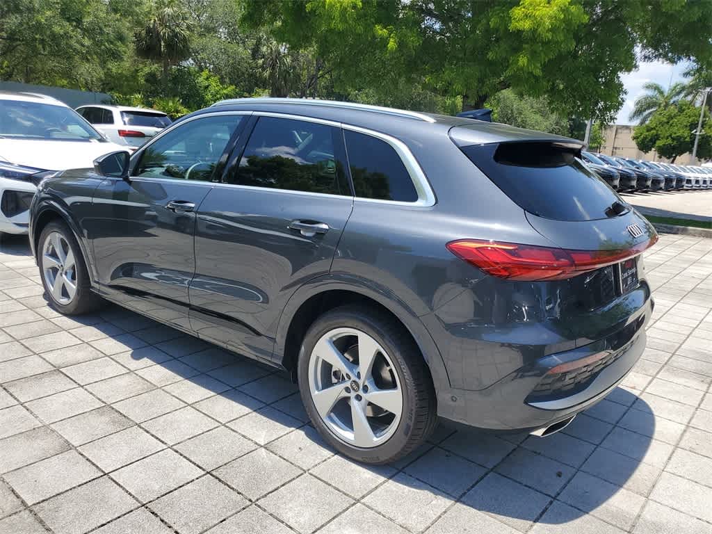 Thumbnail: 2025 Audi Q5 - 12