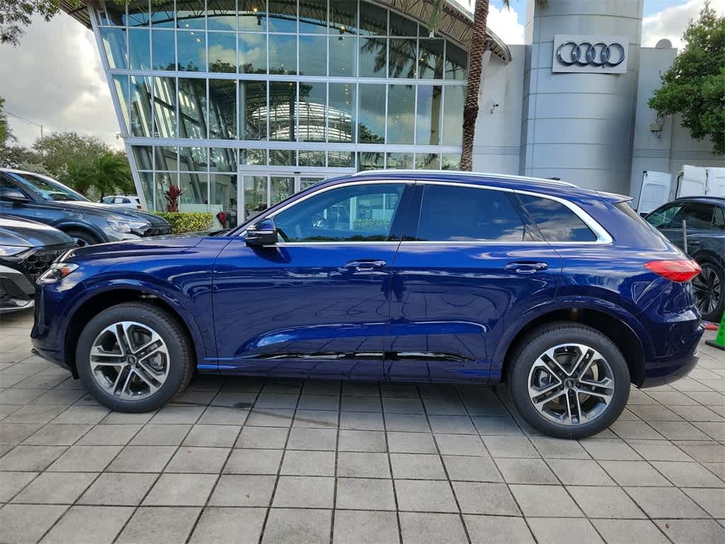 Thumbnail: 2025 Audi Q5 - 11