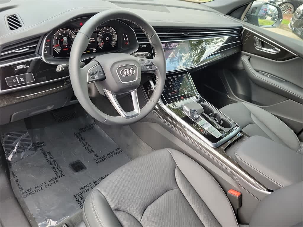 Thumbnail: 2026 Audi Q8 - 10