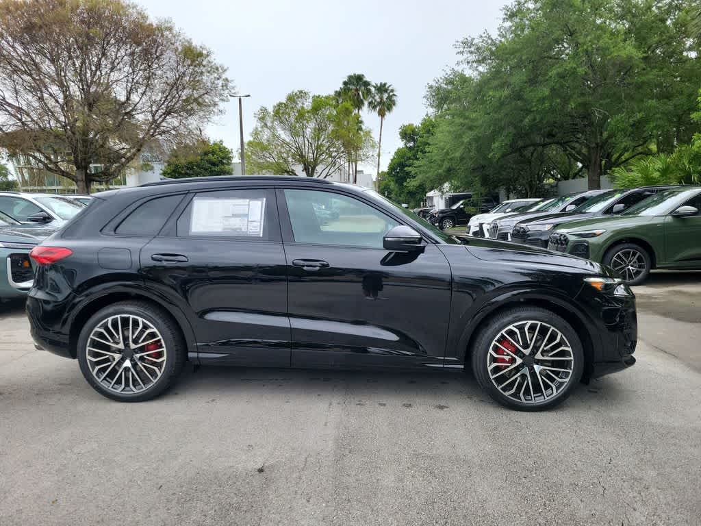 Thumbnail: 2026 Audi SQ5 - 9
