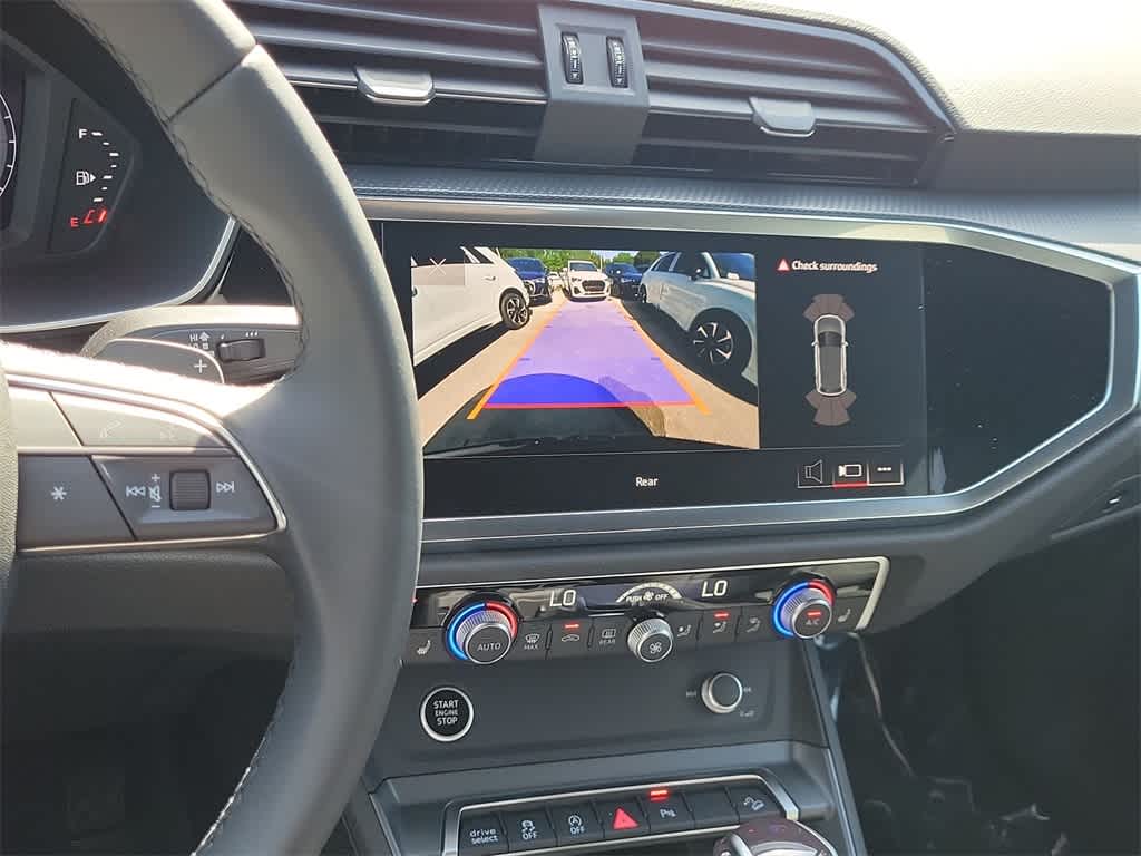 Thumbnail: 2025 Audi Q3 - 16