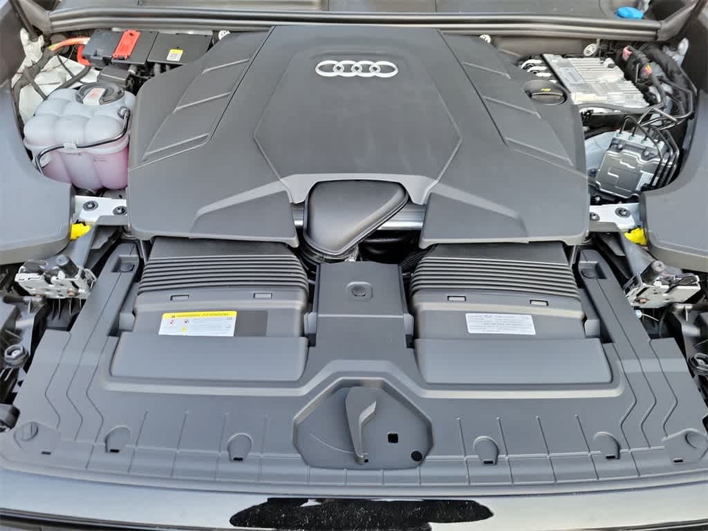 Thumbnail: 2026 Audi Q8 - 9