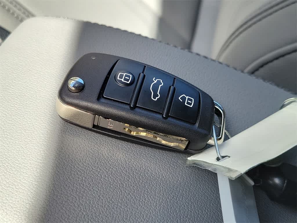 Thumbnail: 2025 Audi Q3 - 20