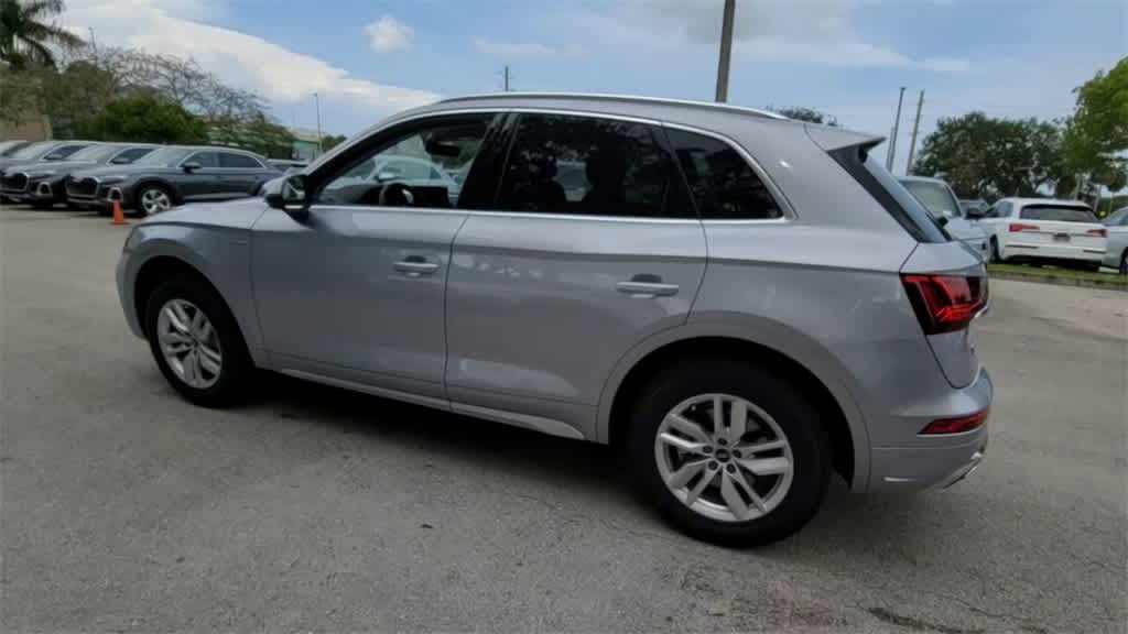 Thumbnail: 2023 Audi Q5 - 7