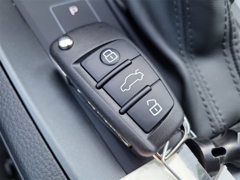 Thumbnail: 2025 Audi Q3 - 20