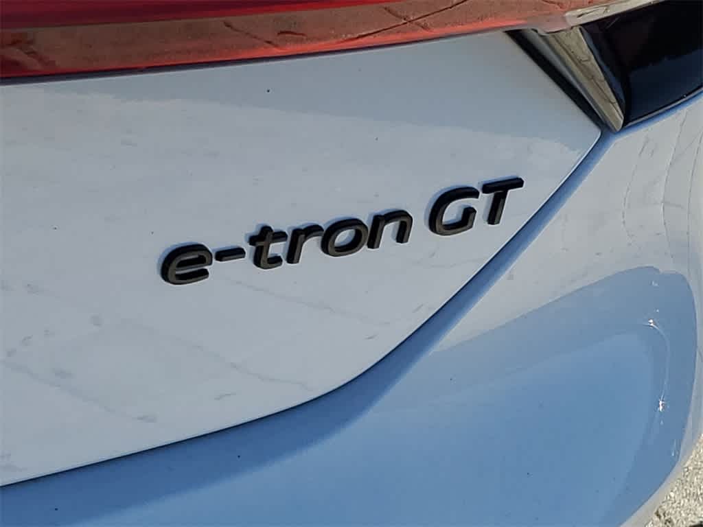 Thumbnail: 2025 Audi e-tron GT - 15