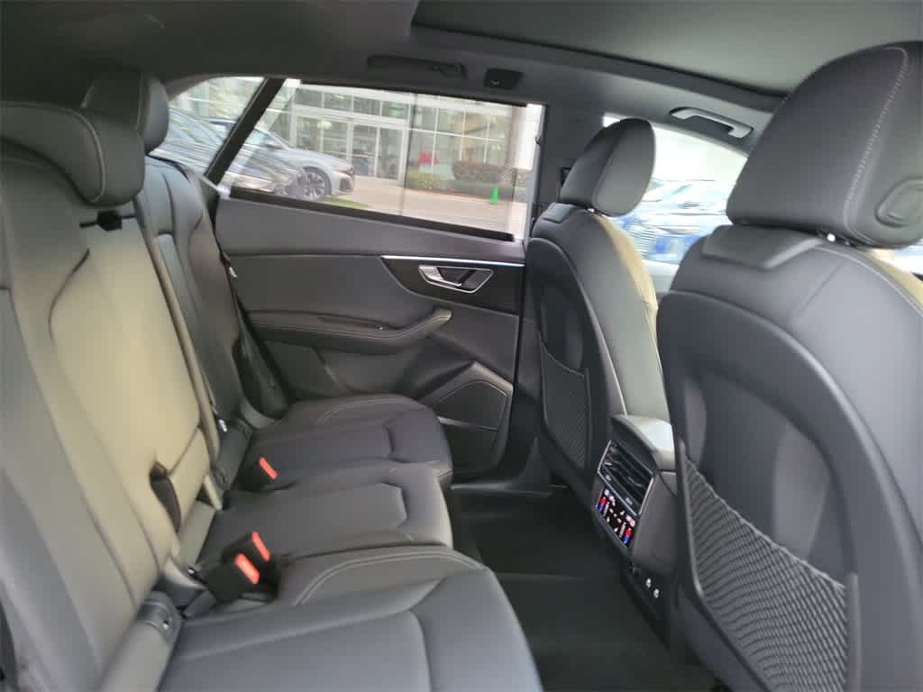 Thumbnail: 2026 Audi Q8 - 13