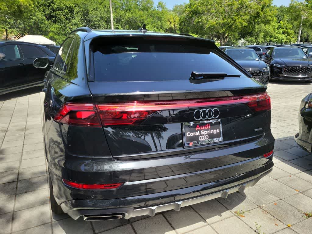 Thumbnail: 2026 Audi Q8 - 4
