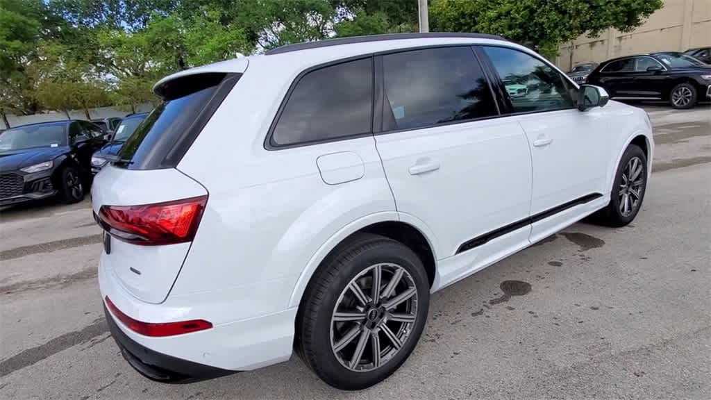 Thumbnail: 2023 Audi Q7 - 8
