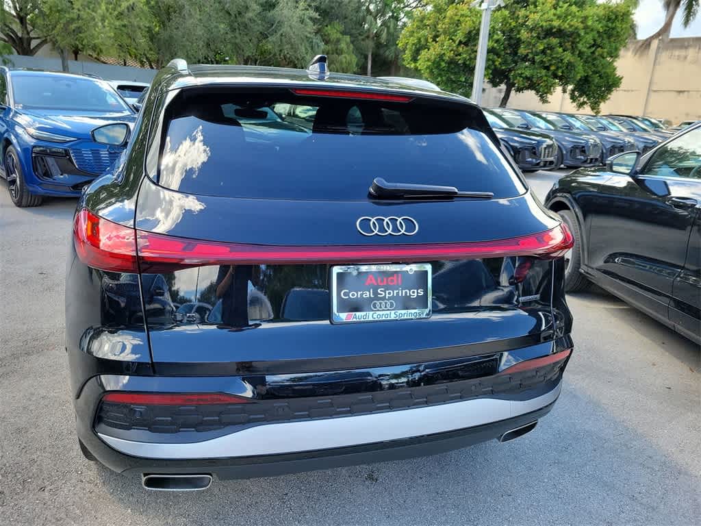 Thumbnail: 2025 Audi Q5 - 4