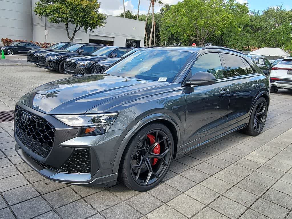 Thumbnail: 2026 Audi RS Q8 - 4