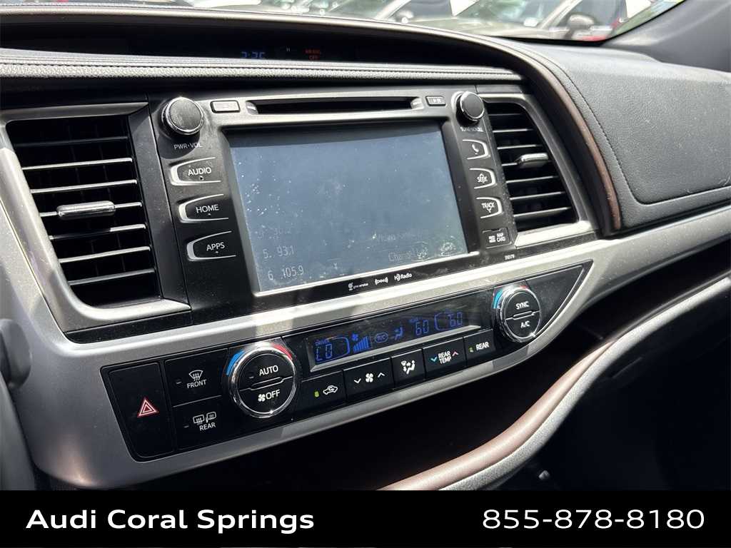 Thumbnail: 2017 Toyota Highlander - 30