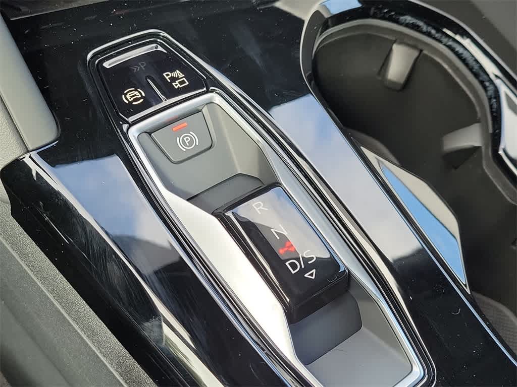 Thumbnail: 2025 Audi Q5 - 17