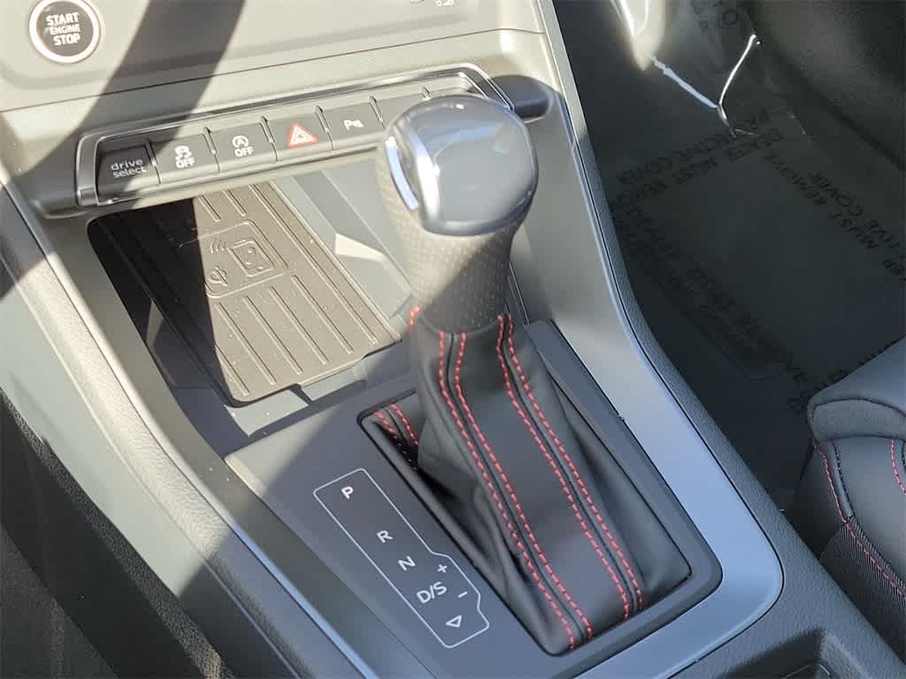 Thumbnail: 2025 Audi Q3 - 25